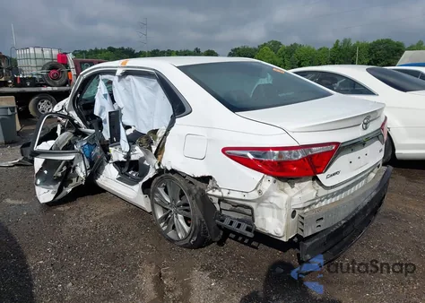 2016 Toyota Camry Se z USA, uszkodzony, nr VIN 4T1BF1FK6GU175230